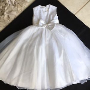 Girls dress